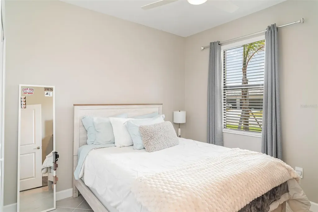 5422 Crystal Harbor Cove Bradenton FL 34211