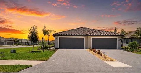5422 Crystal Harbor Cove Bradenton FL 34211