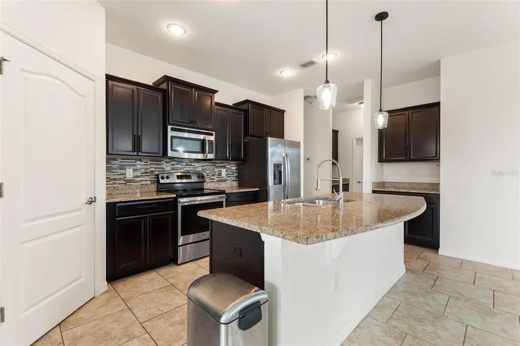 2951 Top Water Way Kissimmee FL 34746