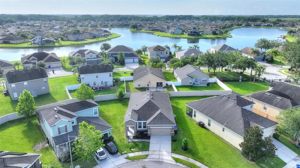 2951 Top Water Way Kissimmee FL 34746