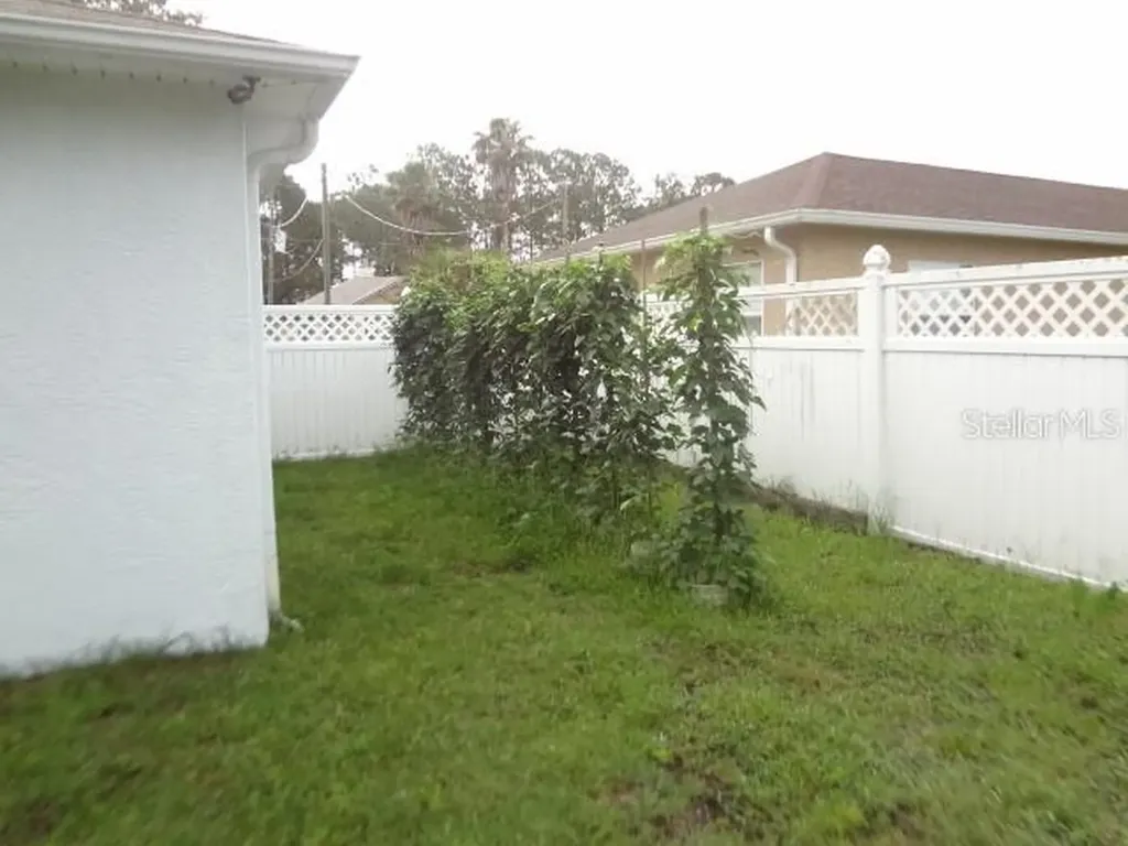 64 Rockefeller Drive Palm Coast FL 32164