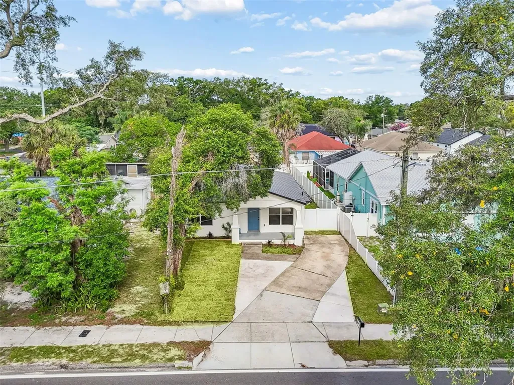 8104 N Boulevard Tampa FL 33604
