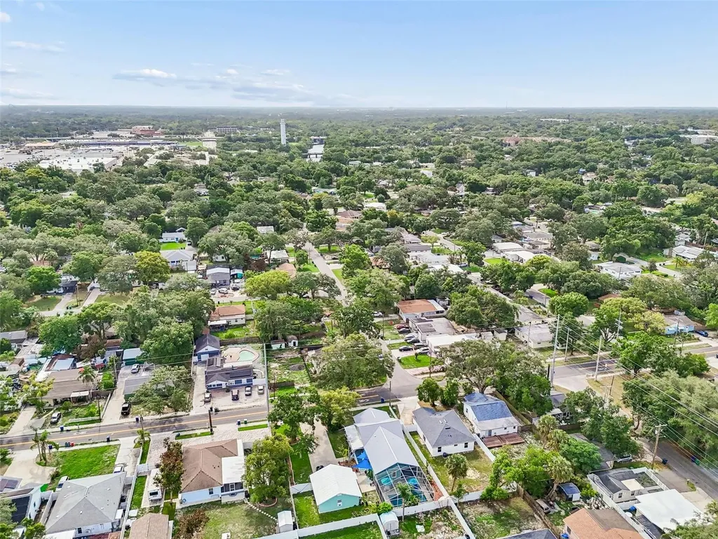 8104 N Boulevard Tampa FL 33604