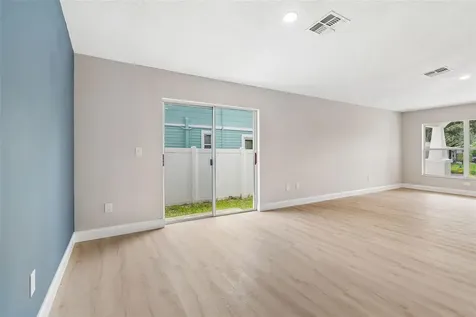 8104 N Boulevard Tampa FL 33604