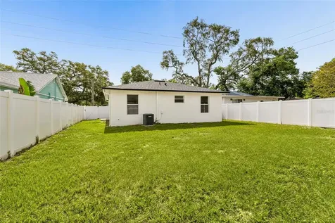 8104 N Boulevard Tampa FL 33604