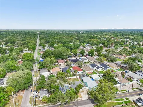 8104 N Boulevard Tampa FL 33604