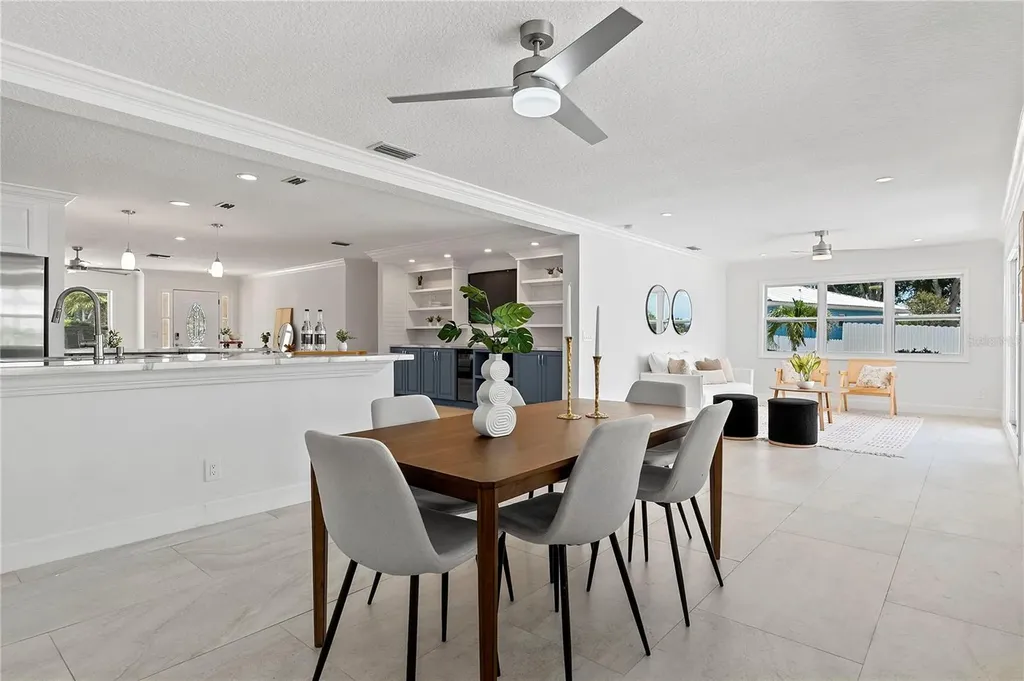805 Leisey Circle Ruskin FL 33570