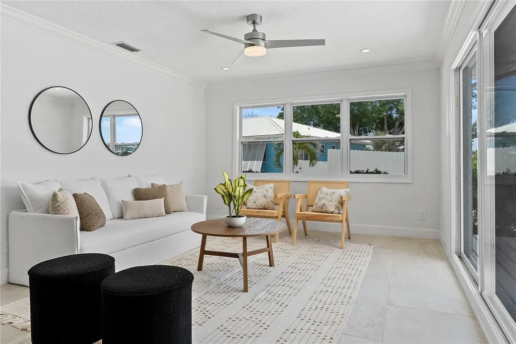 805 Leisey Circle Ruskin FL 33570