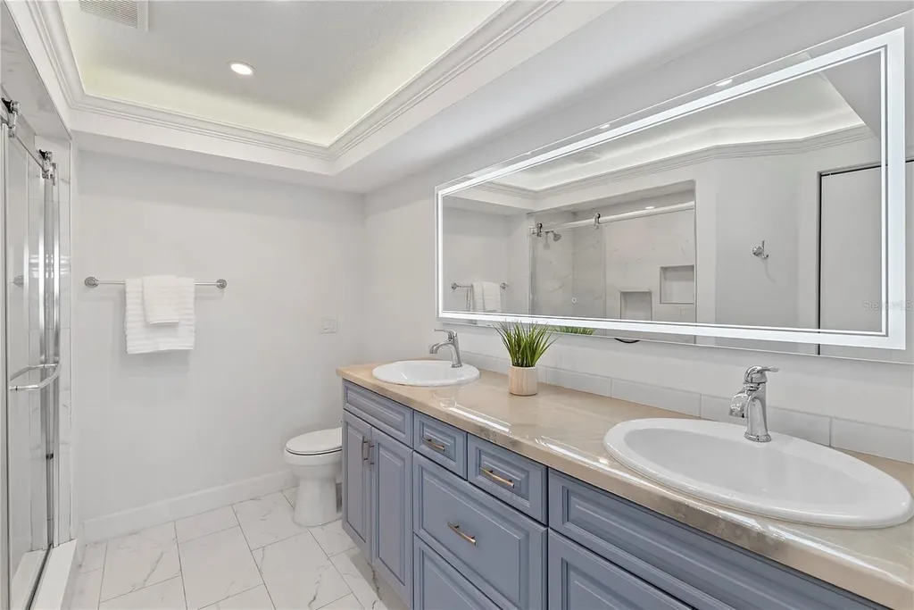 805 Leisey Circle Ruskin FL 33570