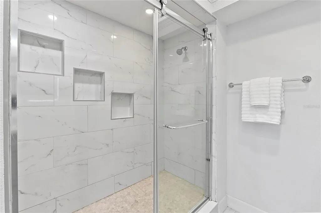 805 Leisey Circle Ruskin FL 33570