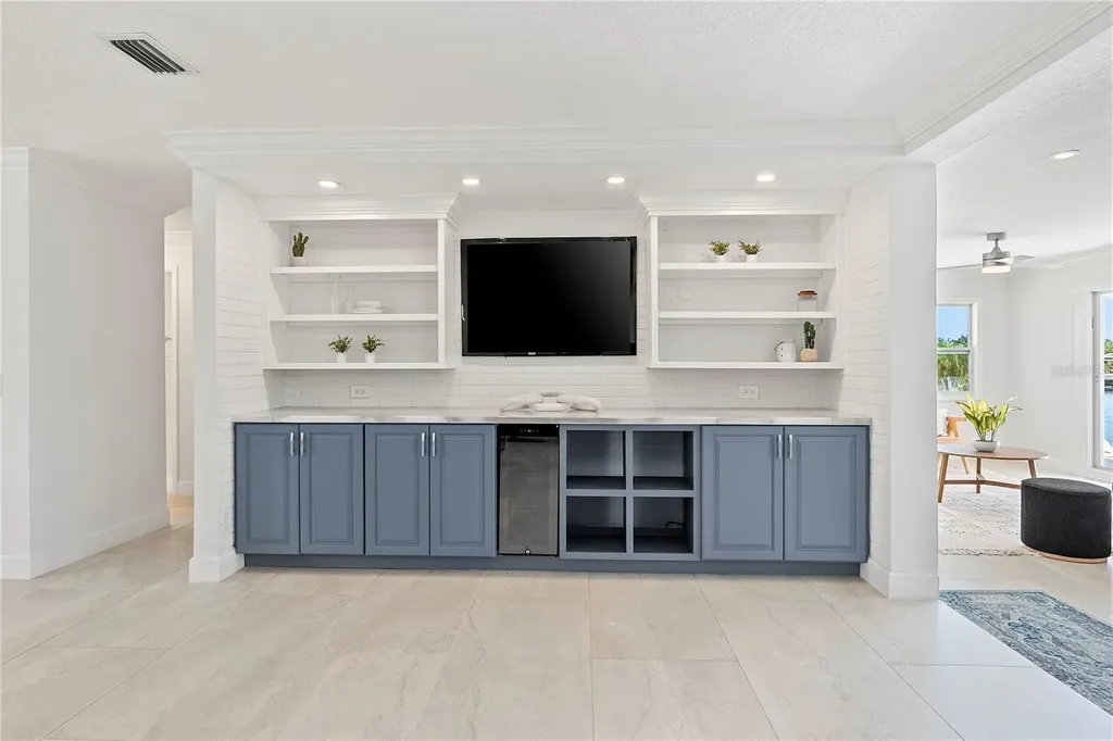 805 Leisey Circle Ruskin FL 33570