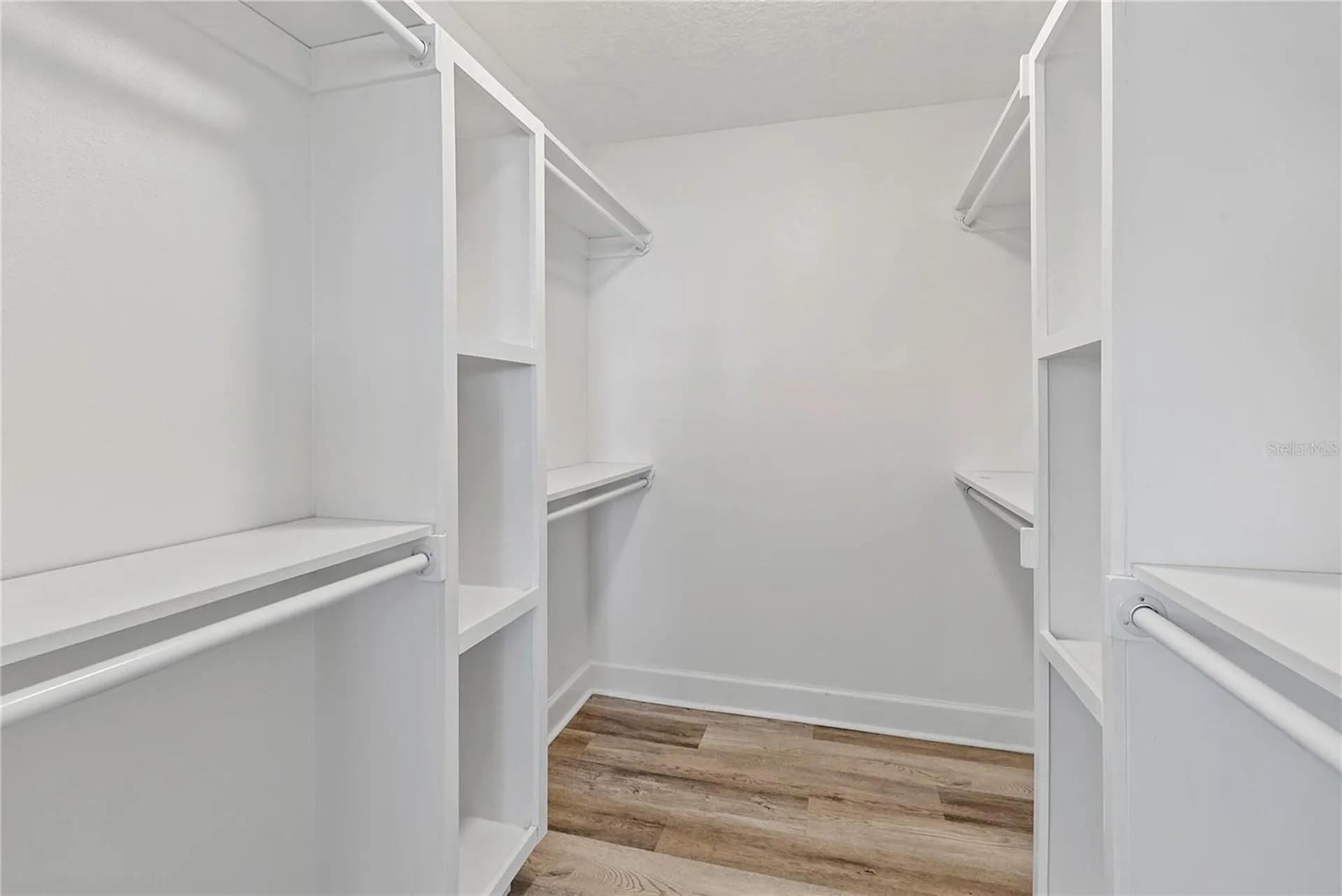 805 Leisey Circle Ruskin FL 33570