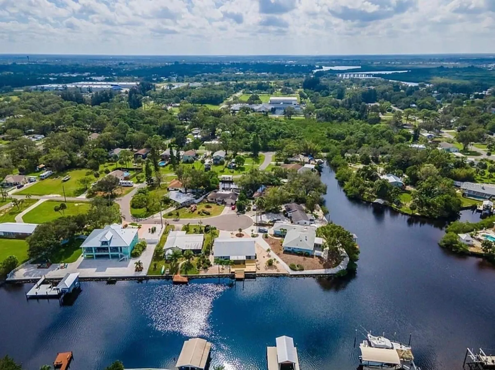 805 Leisey Circle Ruskin FL 33570