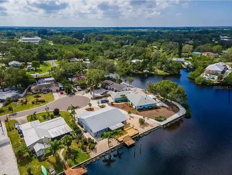805 Leisey Circle Ruskin FL 33570