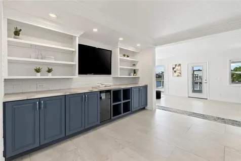 805 Leisey Circle Ruskin FL 33570