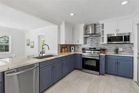 805 Leisey Circle Ruskin FL 33570
