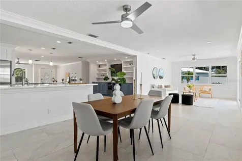805 Leisey Circle Ruskin FL 33570