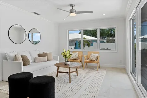 805 Leisey Circle Ruskin FL 33570