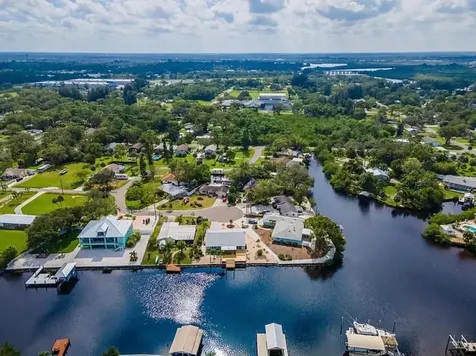 805 Leisey Circle Ruskin FL 33570