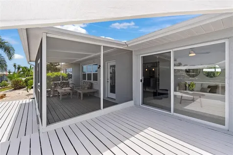 805 Leisey Circle Ruskin FL 33570