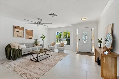 805 Leisey Circle Ruskin FL 33570