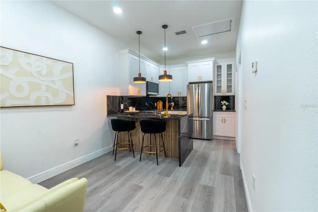 8408 N Seminole Avenue Tampa FL 33604