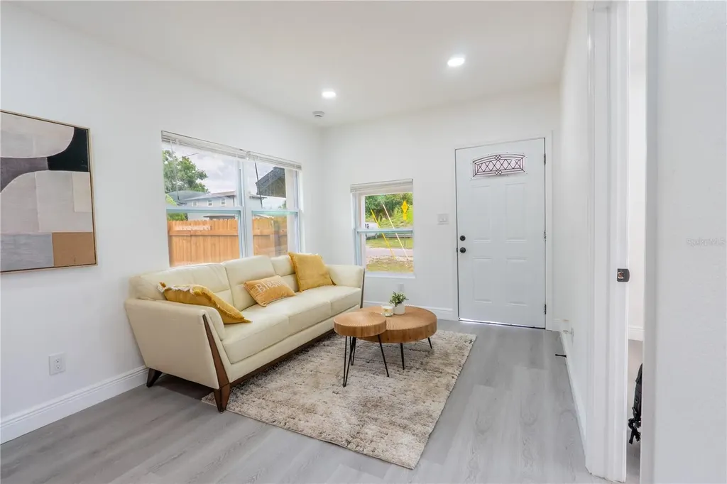 8408 N Seminole Avenue Tampa FL 33604