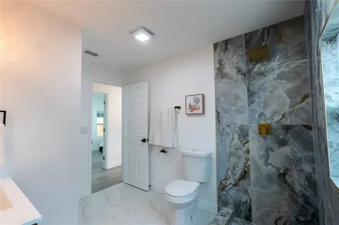 8408 N Seminole Avenue Tampa FL 33604