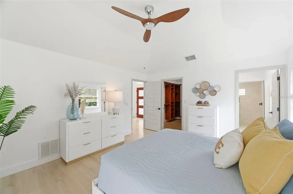 4401 Little John Trail Sarasota FL 34232