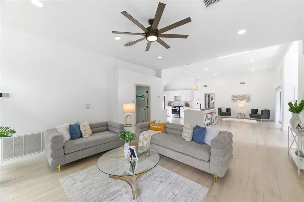 4401 Little John Trail Sarasota FL 34232