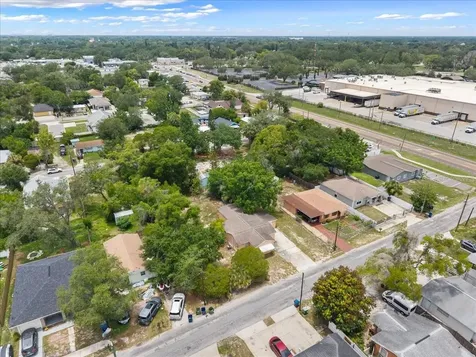 3816 N 52nd Street Tampa FL 33619
