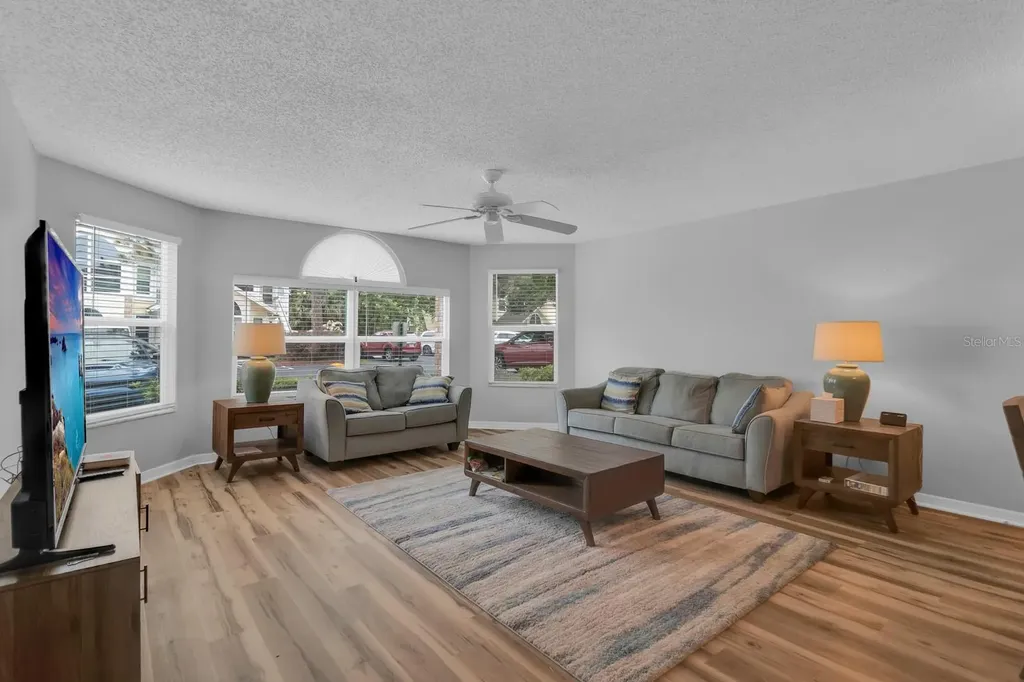 5004 Laguna Bay Circle Kissimmee FL 34746