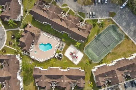 5004 Laguna Bay Circle Kissimmee FL 34746