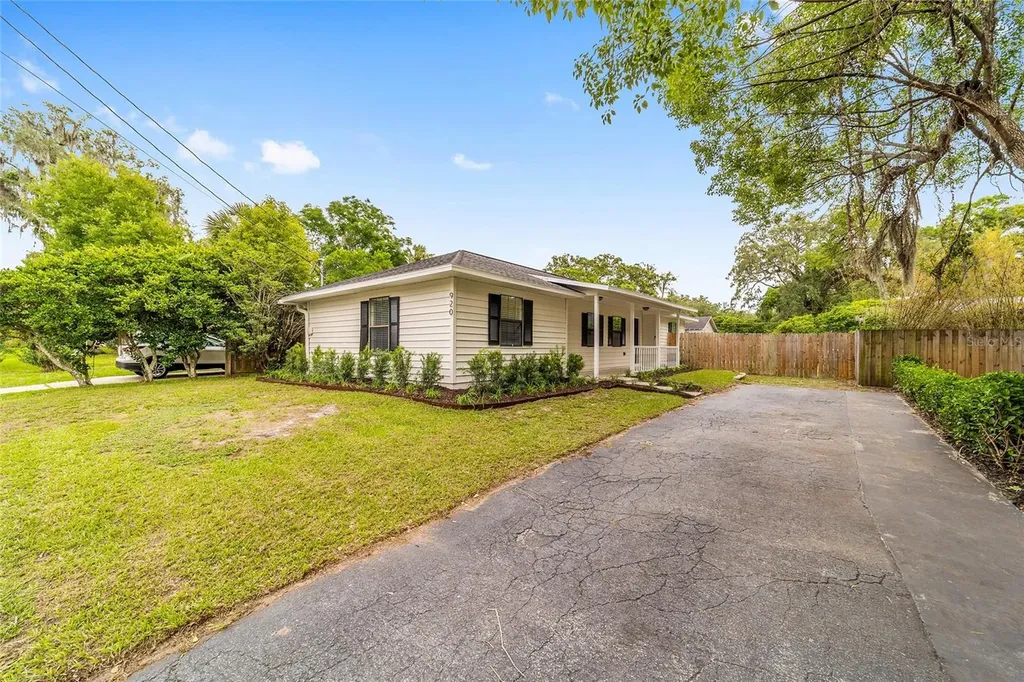 920 SE 2nd Street Ocala FL 34471