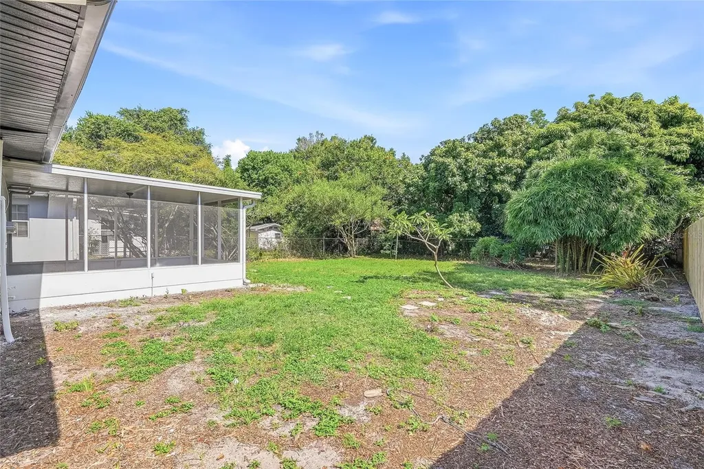 2847 10th Avenue N St Petersburg FL 33713