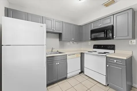 12407 Oak Cedar Place Tampa FL 33612