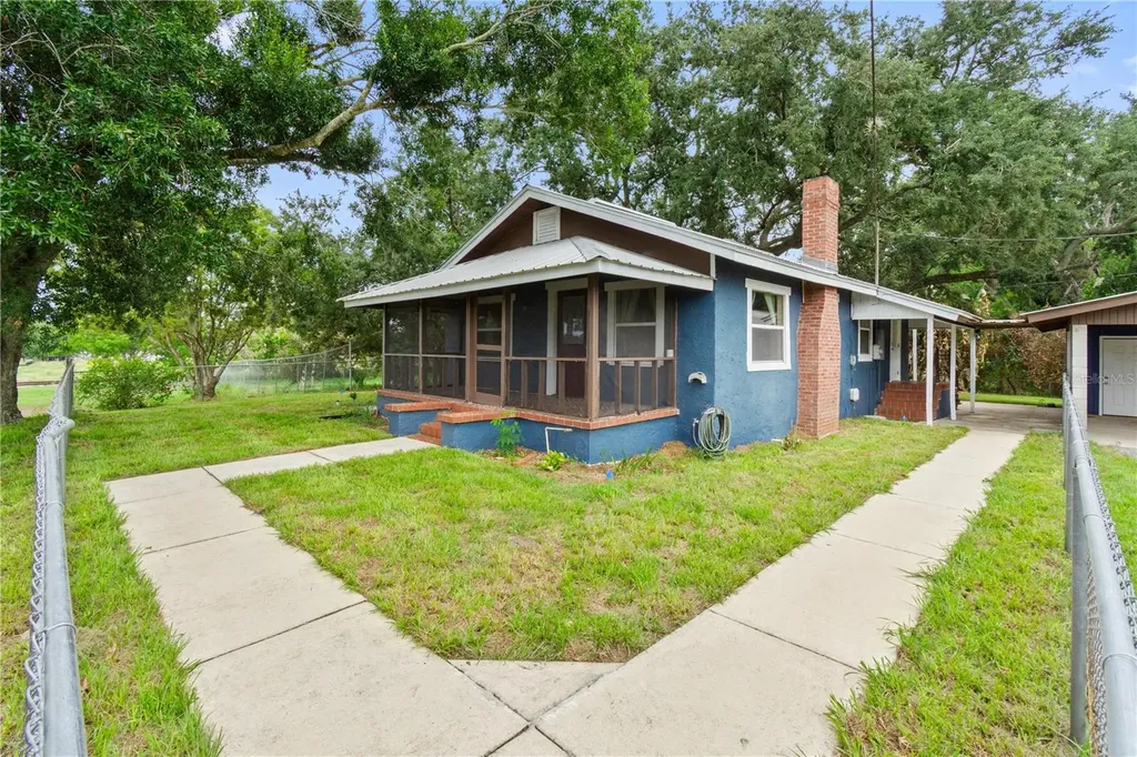 30 E 8th Street Frostproof FL 33843