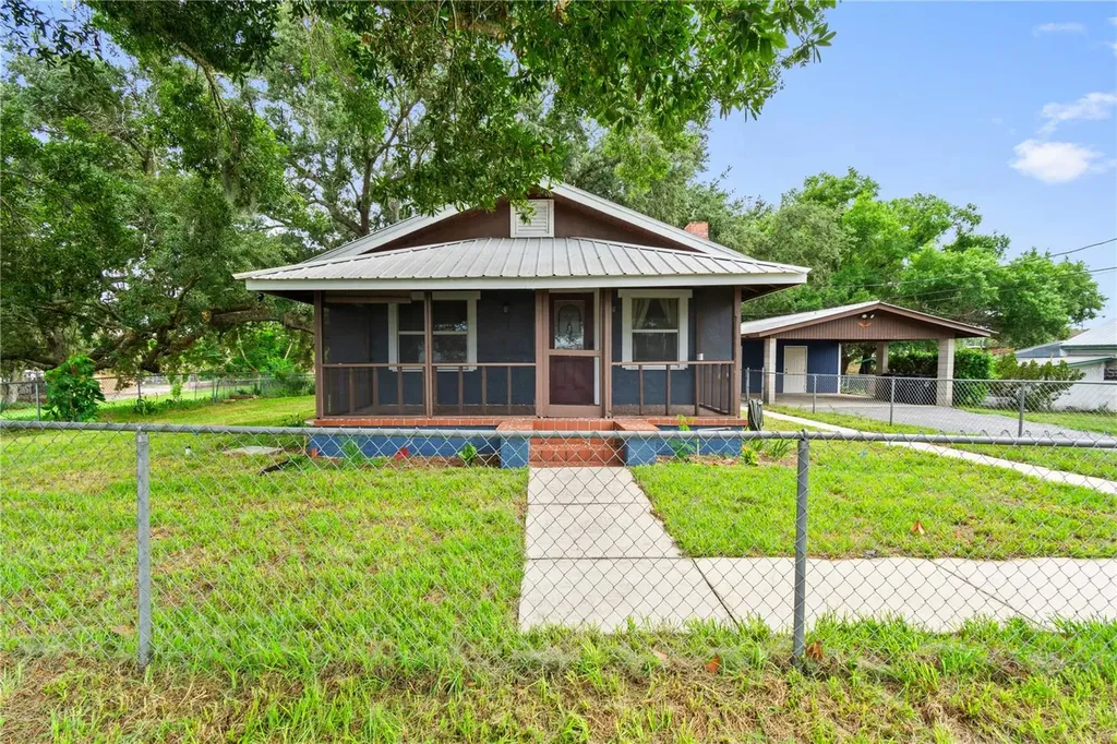 30 E 8th Street Frostproof FL 33843