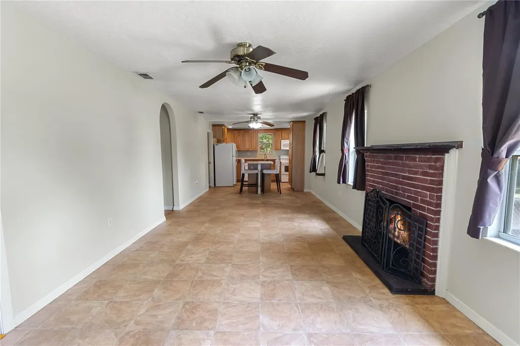 30 E 8th Street Frostproof FL 33843