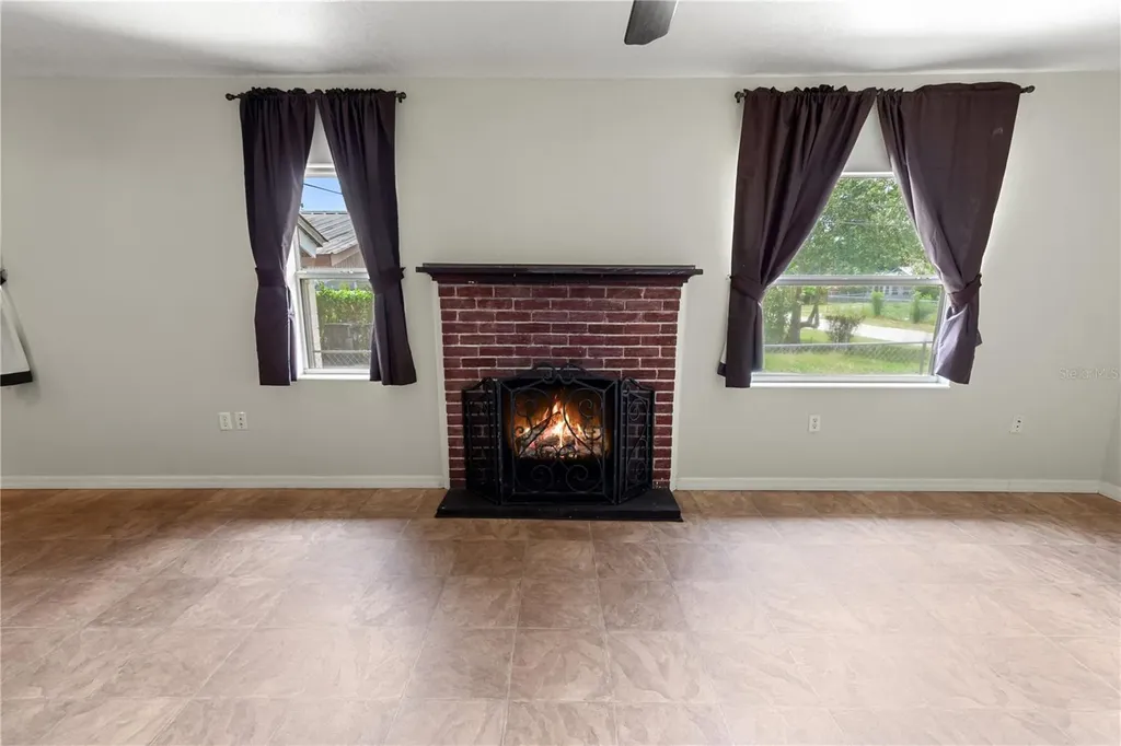 30 E 8th Street Frostproof FL 33843