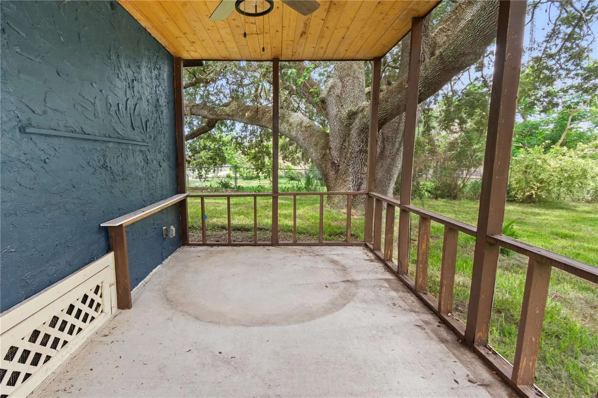 30 E 8th Street Frostproof FL 33843