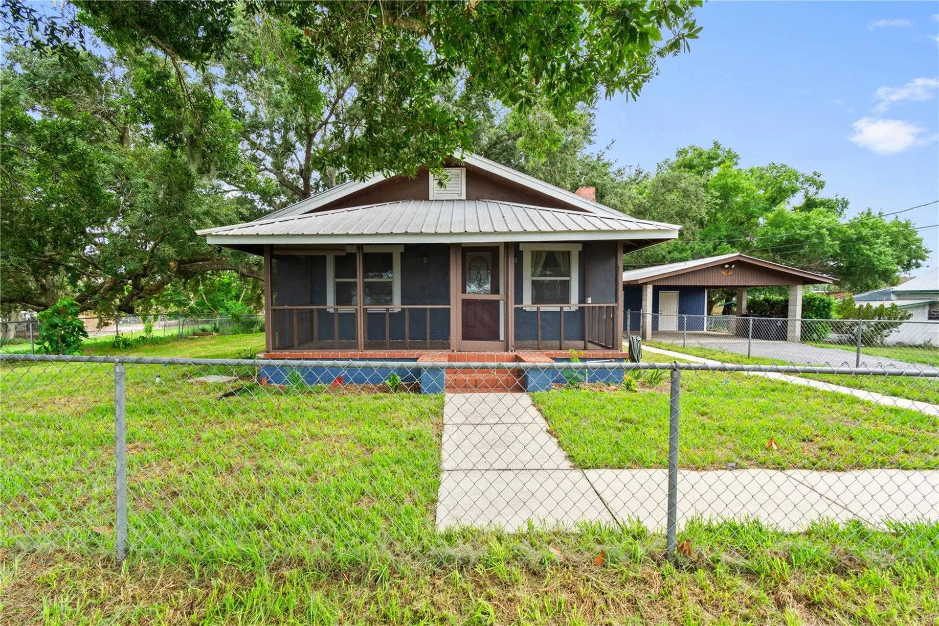 30 E 8th Street Frostproof FL 33843