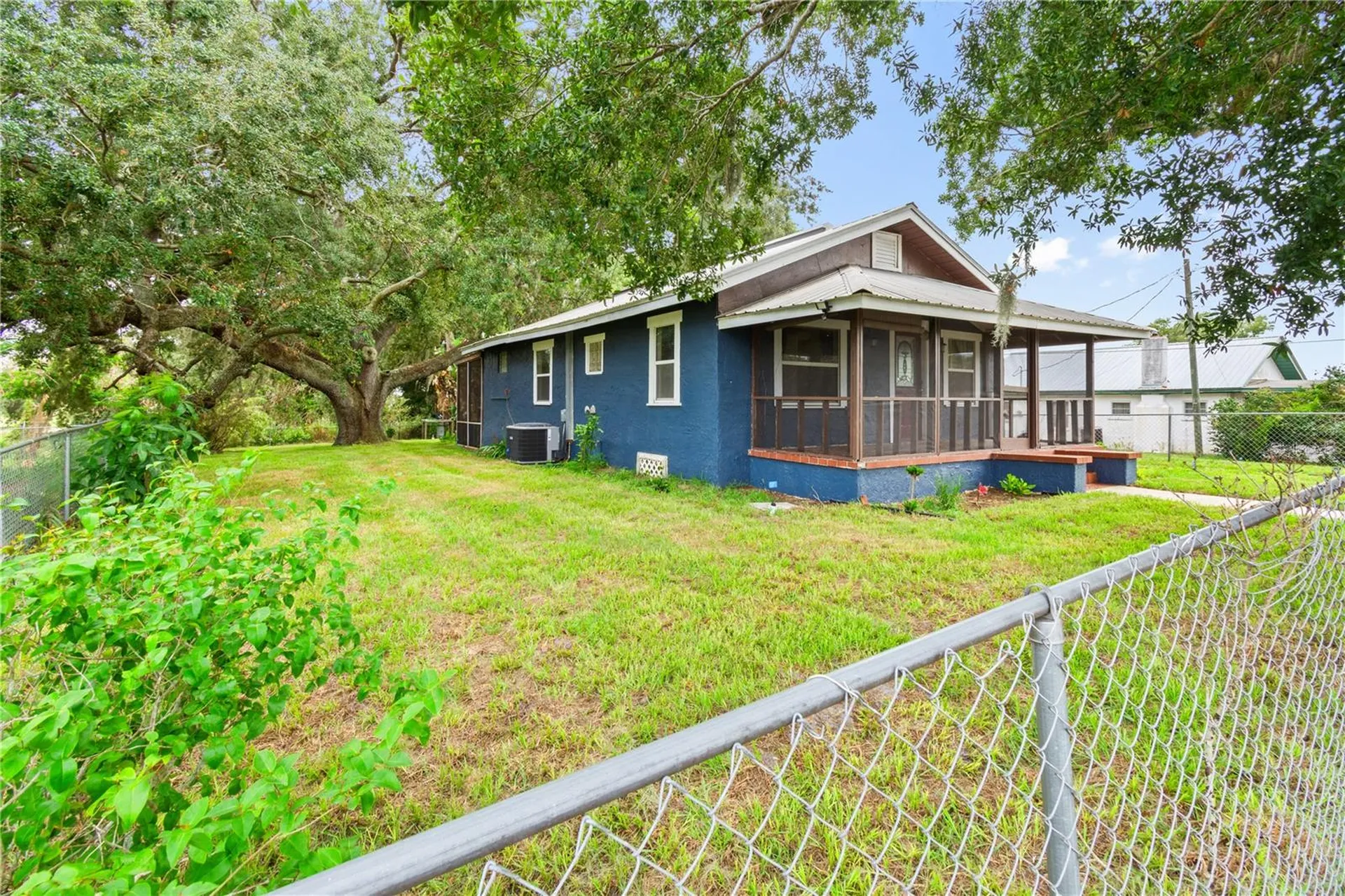 30 E 8th Street Frostproof FL 33843