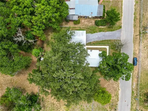 30 E 8th Street Frostproof FL 33843