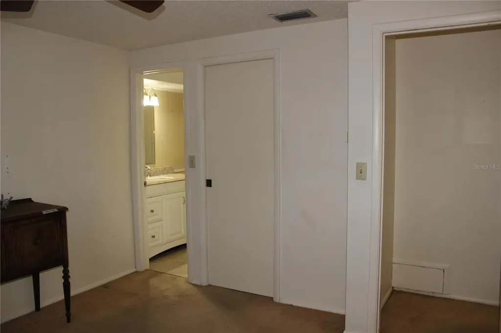 7149 Channelside Lane N Pinellas Park FL 33781