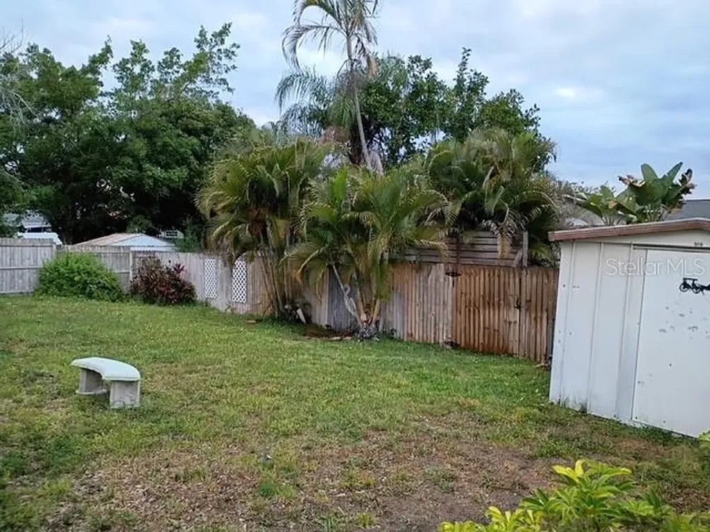 7149 Channelside Lane N Pinellas Park FL 33781