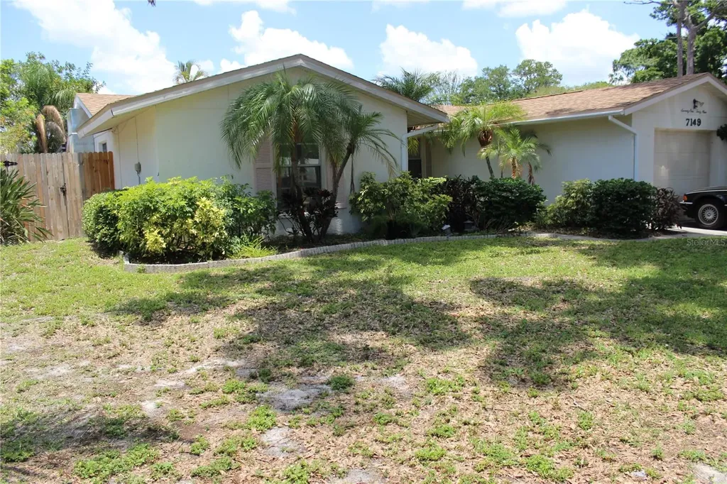 7149 Channelside Lane N Pinellas Park FL 33781