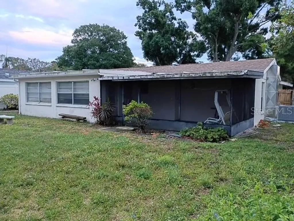 7149 Channelside Lane N Pinellas Park FL 33781