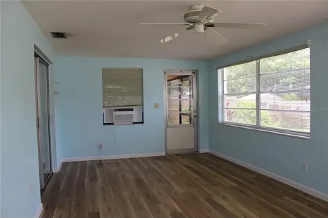 7149 Channelside Lane N Pinellas Park FL 33781