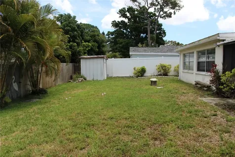 7149 Channelside Lane N Pinellas Park FL 33781